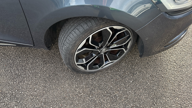 Renault Clio 0.9 TCE 90 Signature Nav 5dr Petrol Hatchback